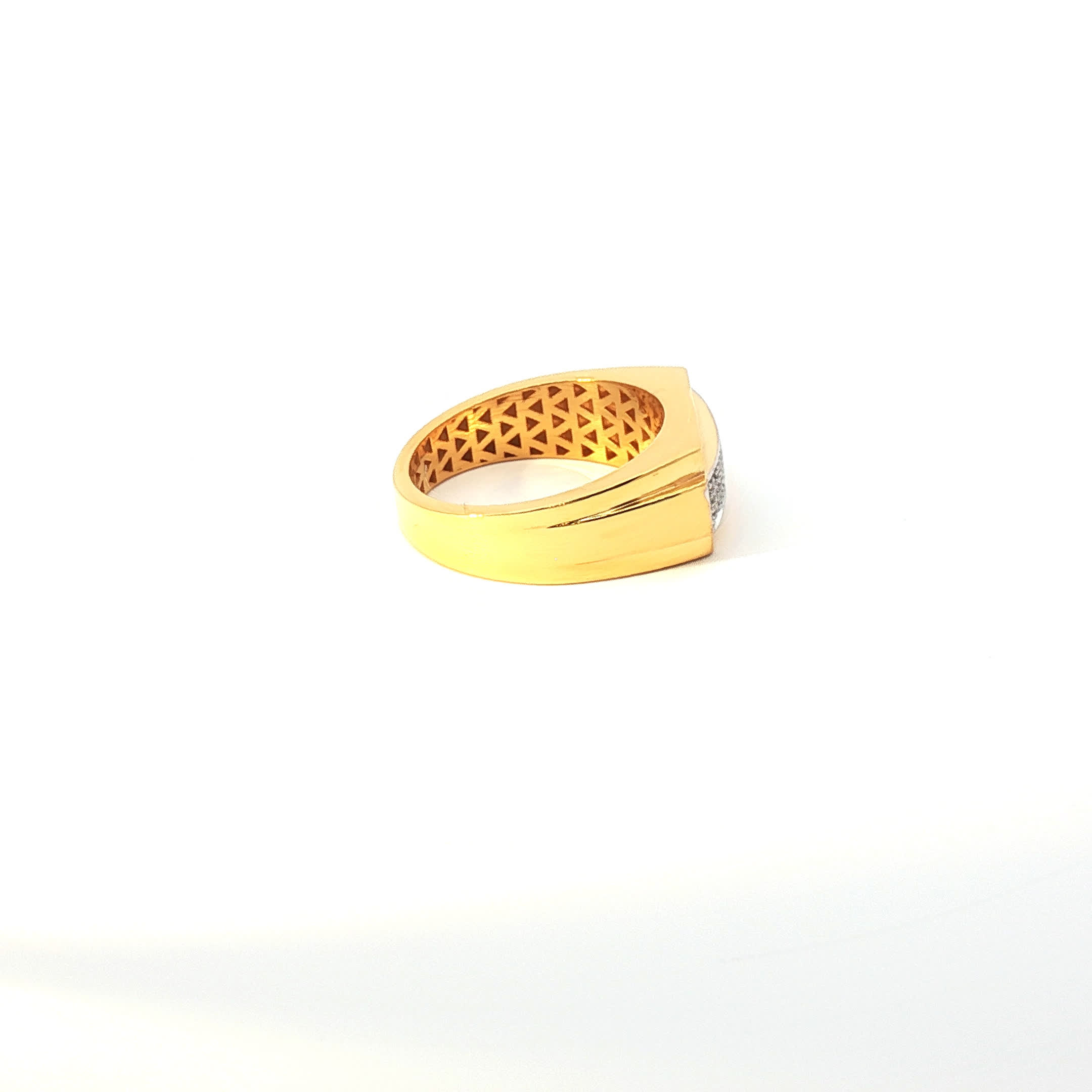 Yellow Gold Ring with Round Cut American Diamonds