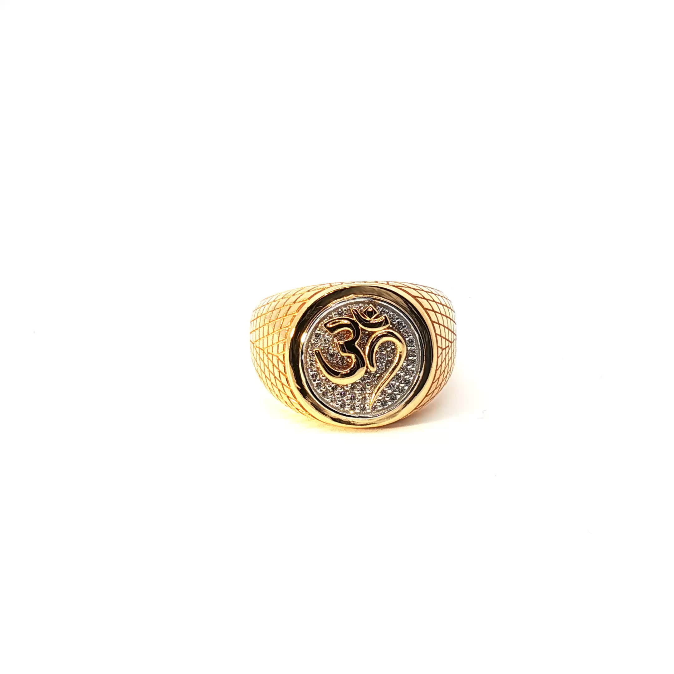 Yellow Gold Multistone Ring with Round Cut Diamonds