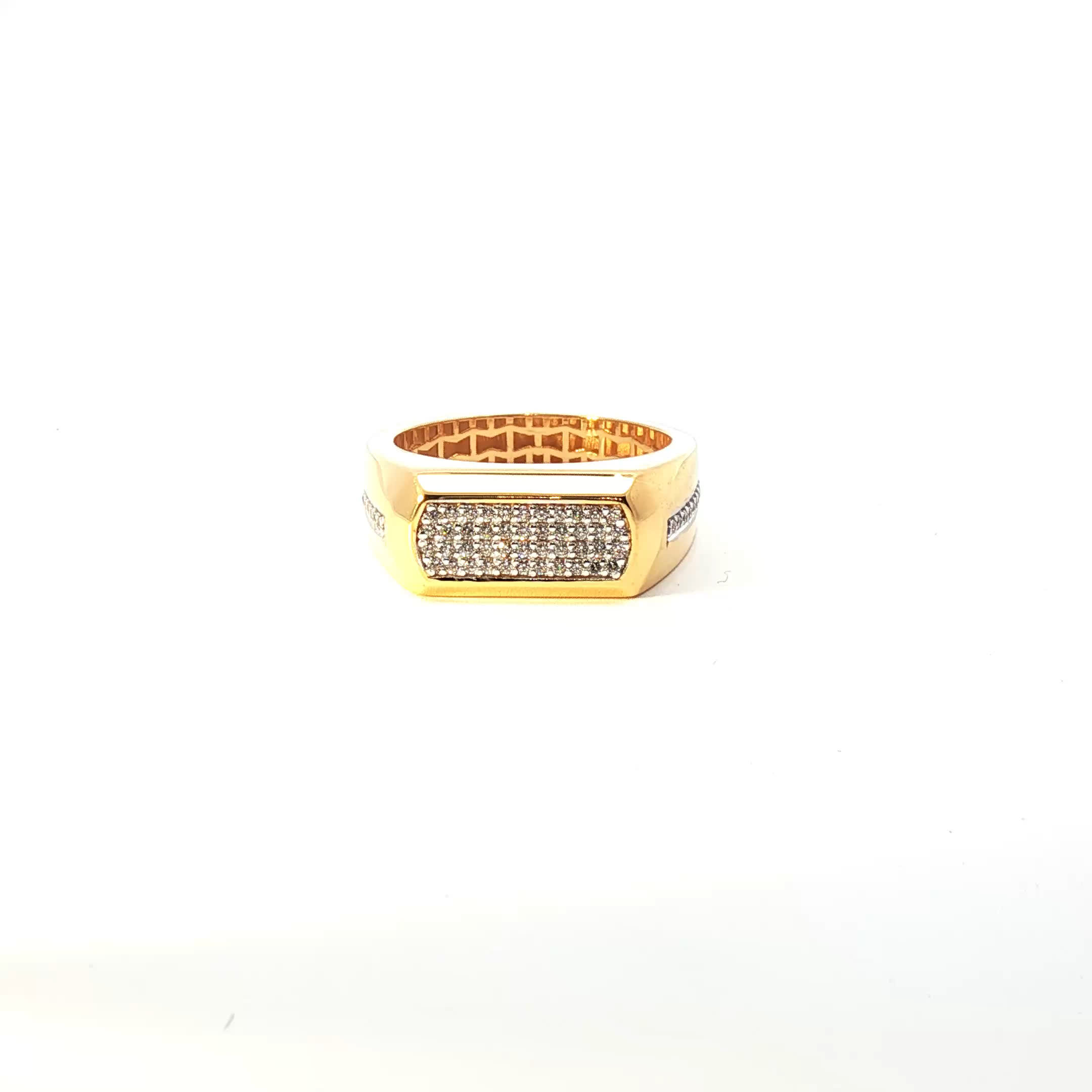 Yellow Gold Multistone Ring with Round American Diamonds