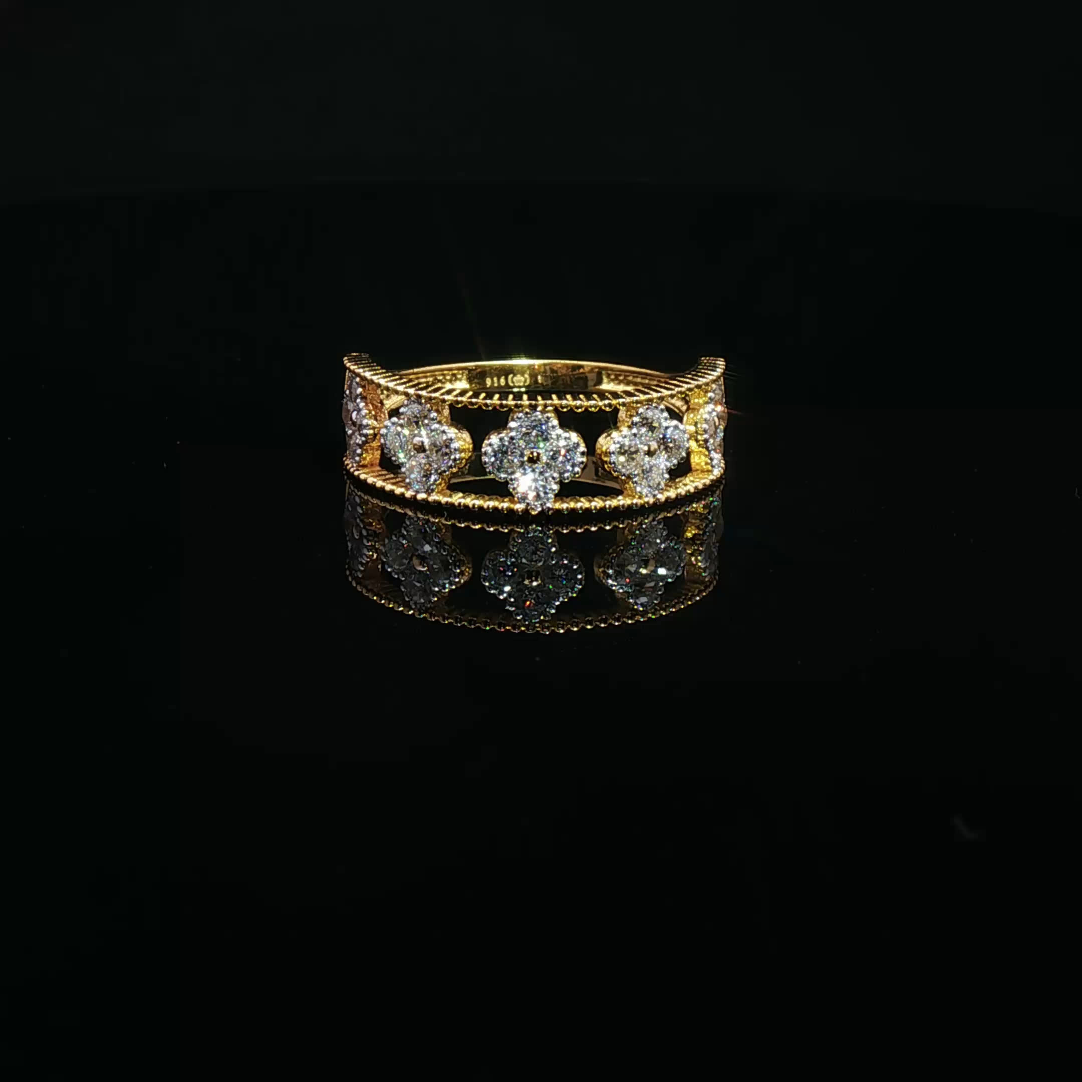 22K Yellow Gold Clover 5 Motif Band Ring with Round Cubic Zirconia