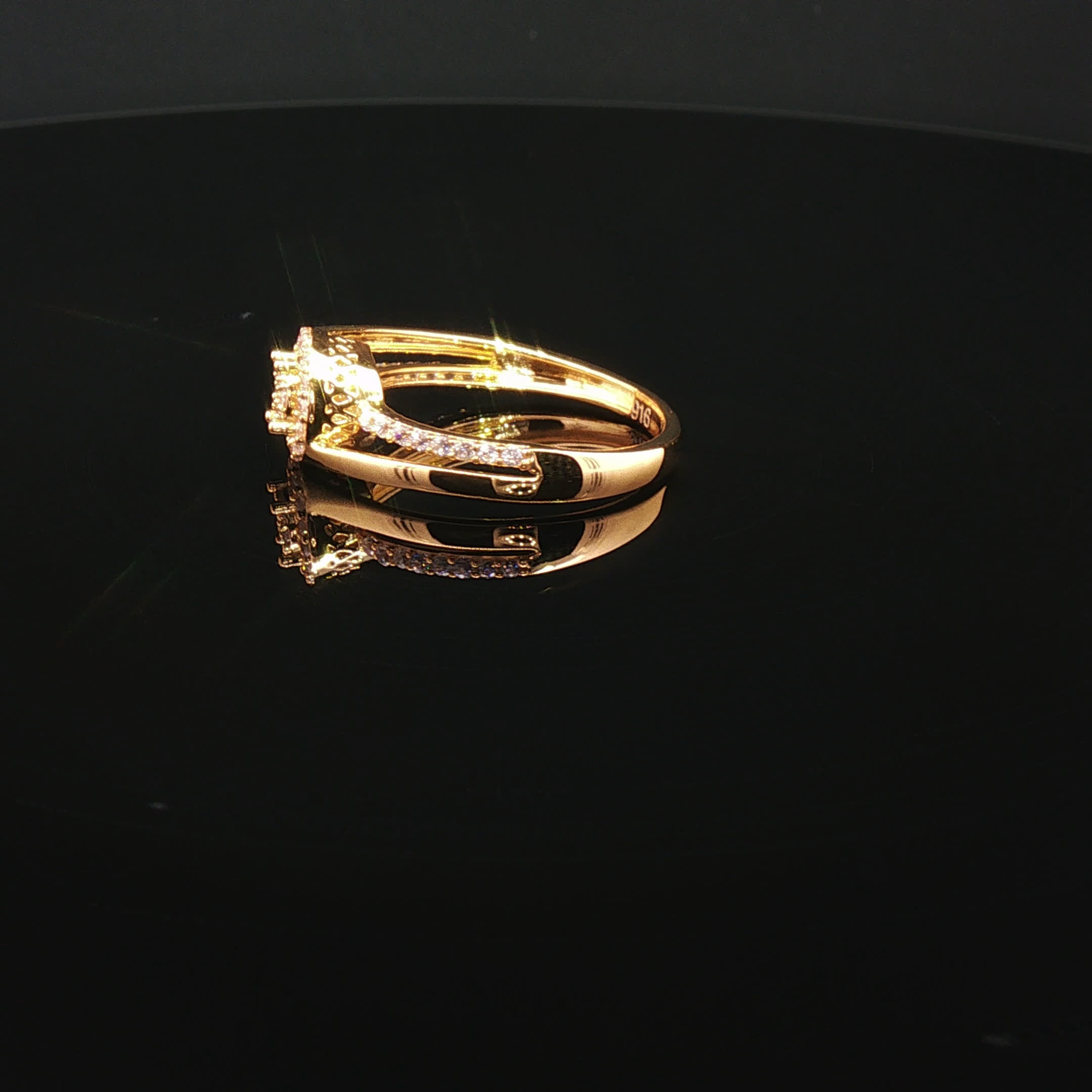 Second image of Halo of Brilliance in 22K Gold.