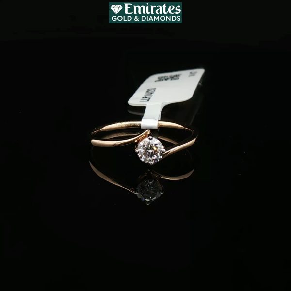 Classic Round Brilliant Diamond Solitaire Ring in 18k Yellow Gold