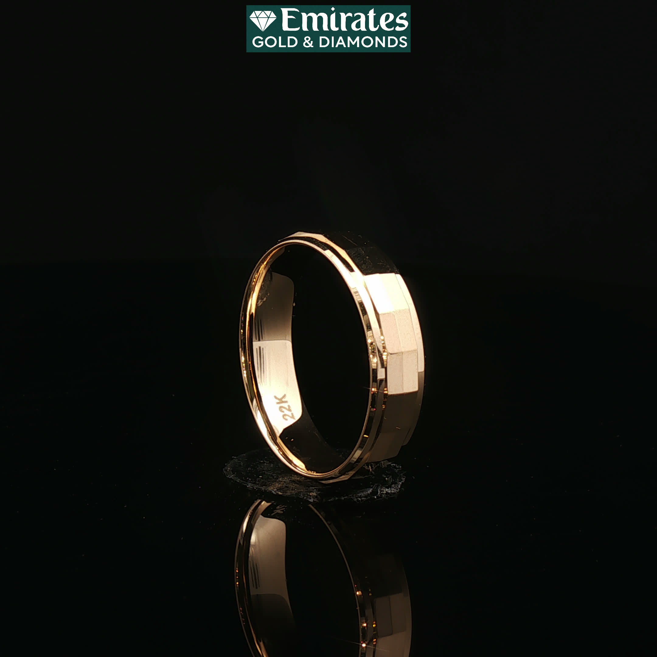 Classic Quilted Pattern Yellow Gold Band Ring