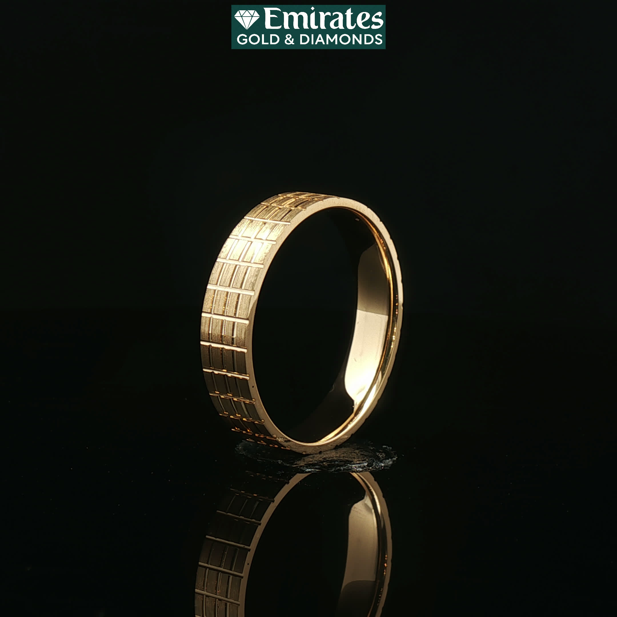 Artisanal Engraved Yellow Gold Band Ring